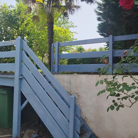 게스트하우스 De La Chapelle 노가로